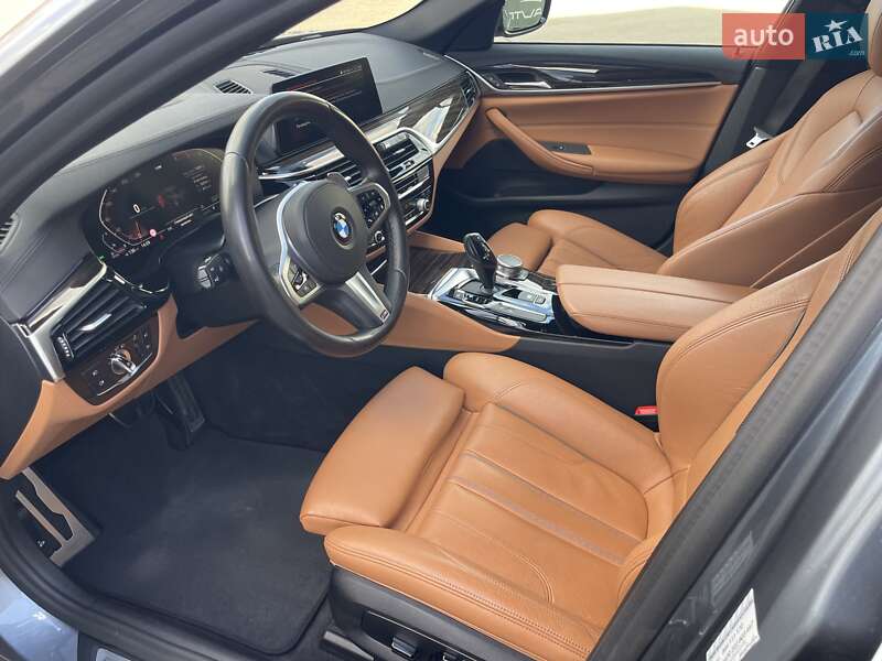 Седан BMW 5 Series 2019 в Черновцах