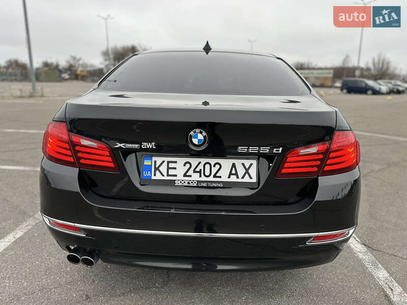 Седан BMW 5 Series 2015 в Дніпрі