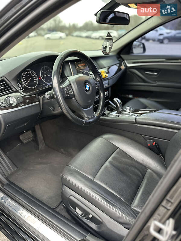 Седан BMW 5 Series 2015 в Дніпрі