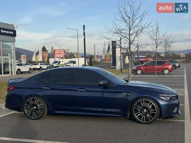 Седан BMW 5 Series 2017 в Мукачево