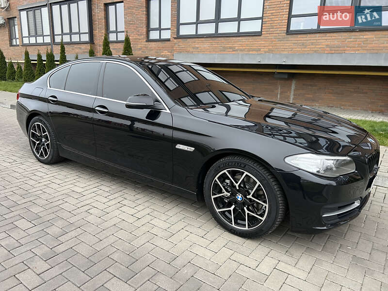 Седан BMW 5 Series 2013 в Гайсине