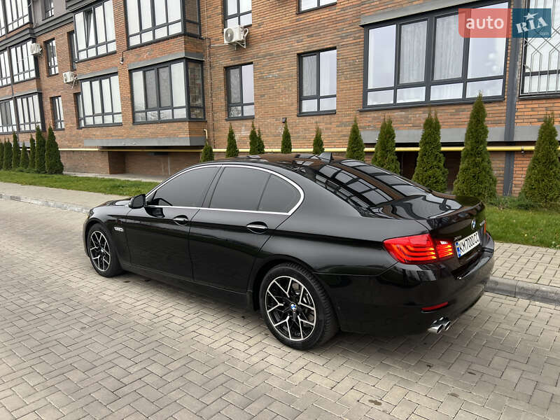 Седан BMW 5 Series 2013 в Гайсине