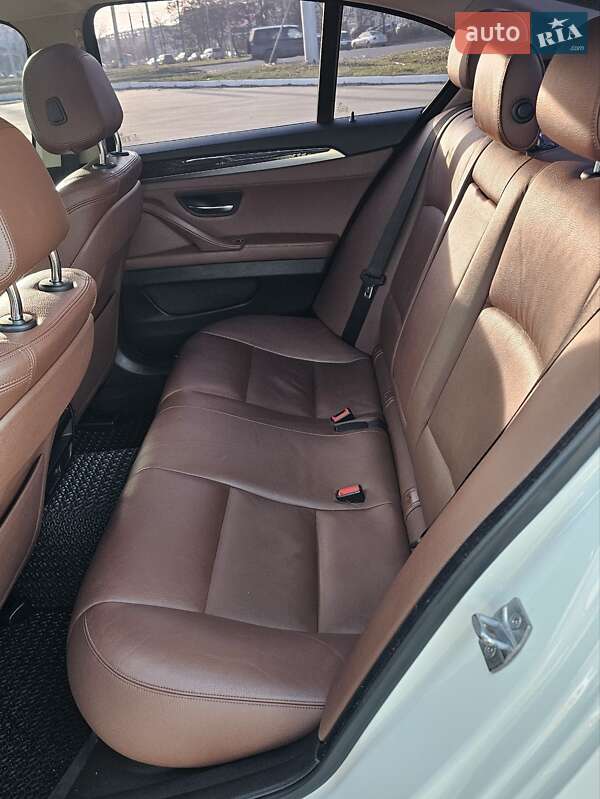 Седан BMW 5 Series 2014 в Киеве фото 15 Седан BMW 5 Series 2014 в Киеве