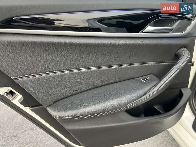 Седан BMW 5 Series 2018 в Полтаве