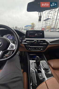 Седан BMW 5 Series 2018 в Нововолынске