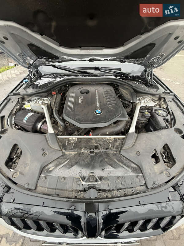 Седан BMW 5 Series 2018 в Нововолинську