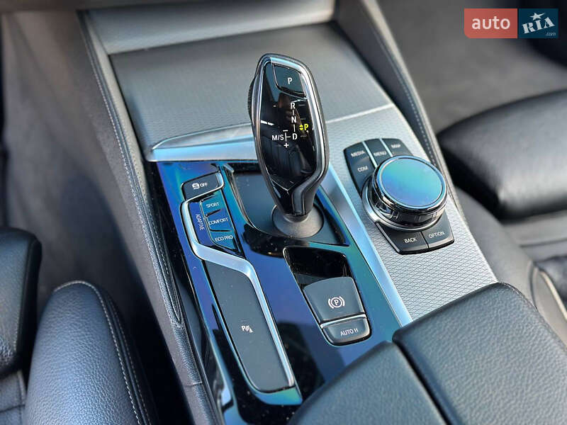 Седан BMW 5 Series 2017 в Днепре