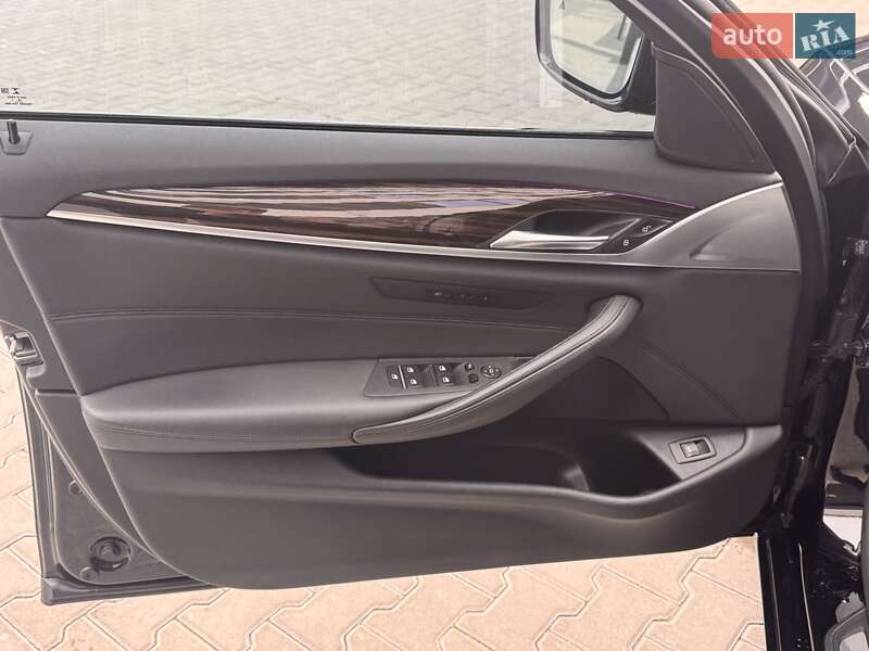Седан BMW 5 Series 2020 в Киеве фото 14 Седан BMW 5 Series 2020 в Киеве