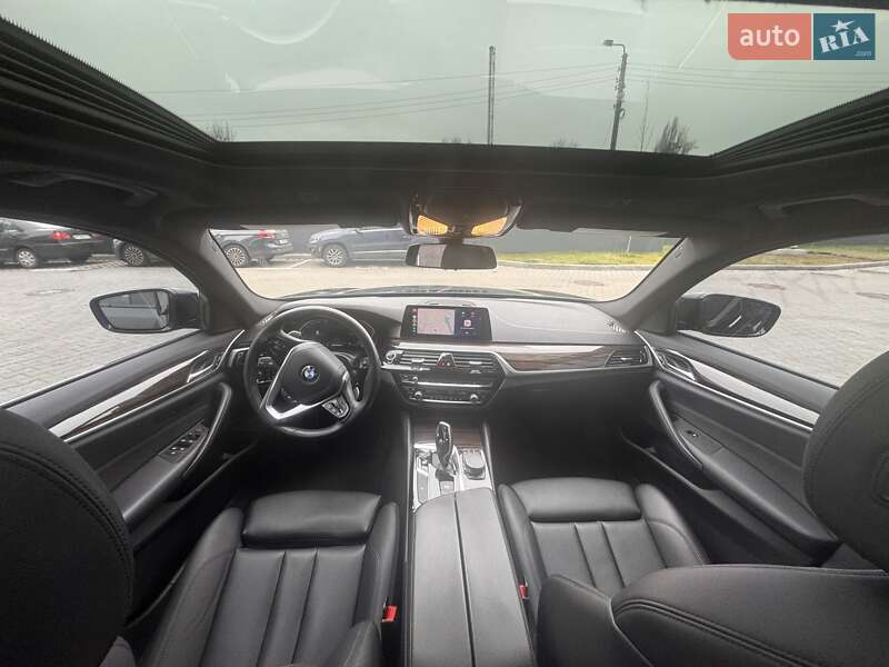 Седан BMW 5 Series 2020 в Киеве фото 21 Седан BMW 5 Series 2020 в Киеве