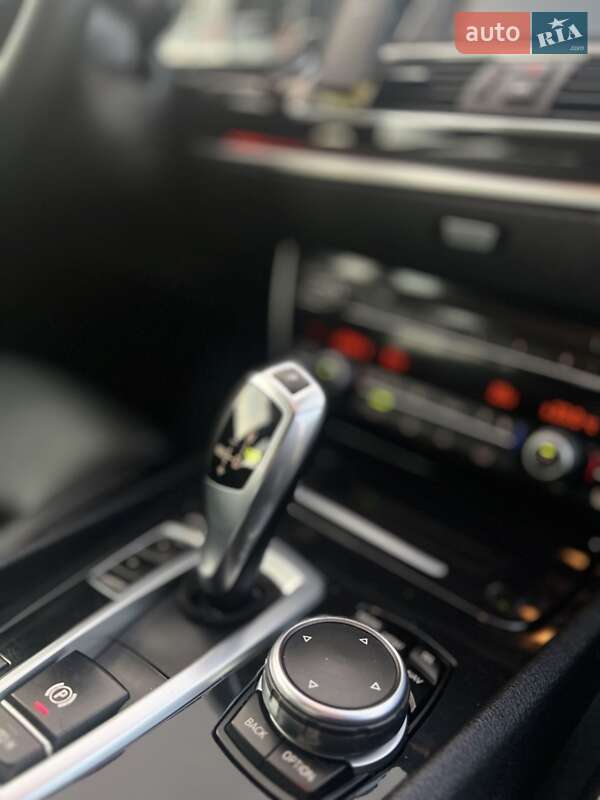 Седан BMW 5 Series 2015 в Шептицькому