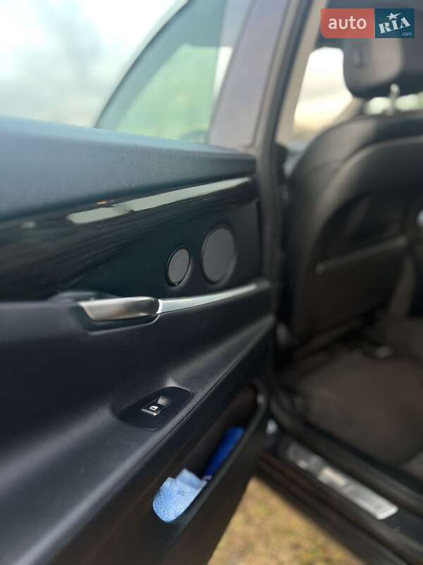 Седан BMW 5 Series 2015 в Шептицькому