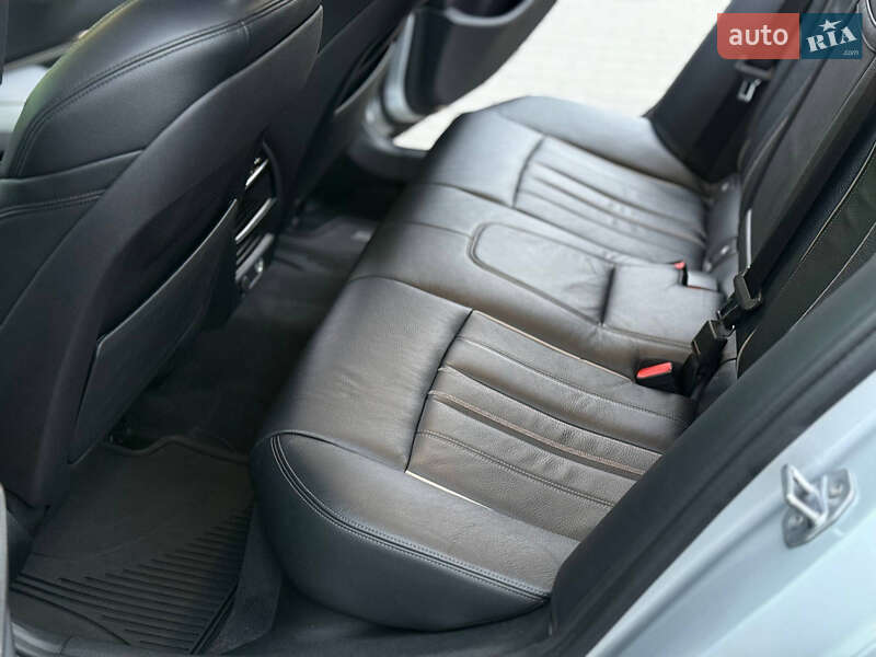 Седан BMW 5 Series 2017 в Днепре