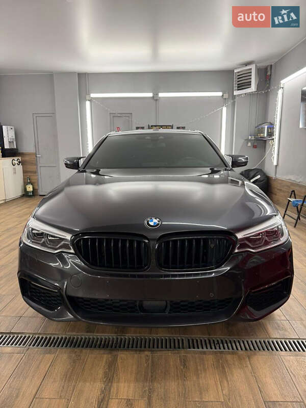 Седан BMW 5 Series 2017 в Львове