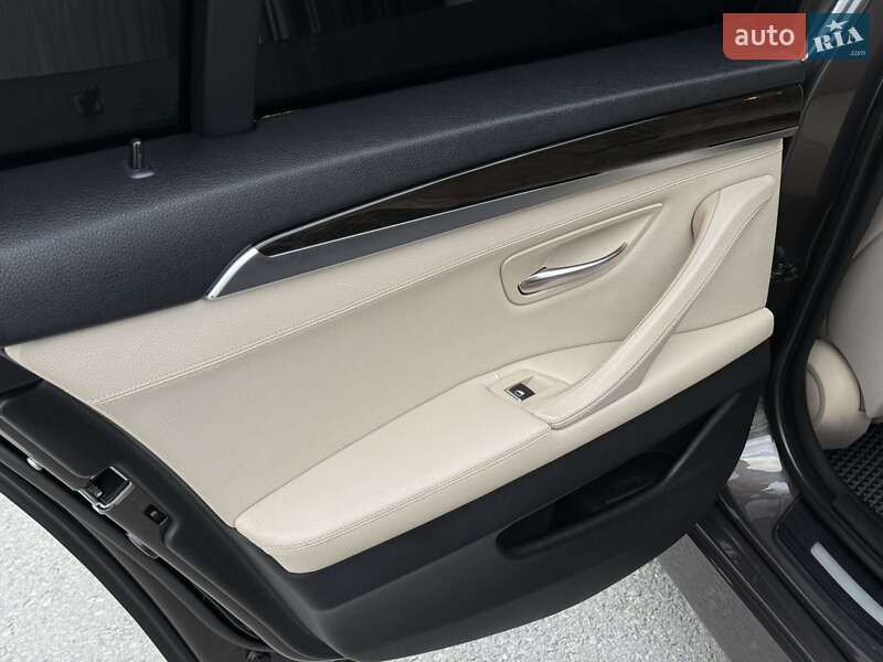 Седан BMW 5 Series 2012 в Тернополе