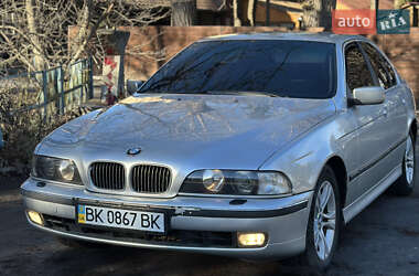 Седан BMW 5 Series 2000 в Звягелі
