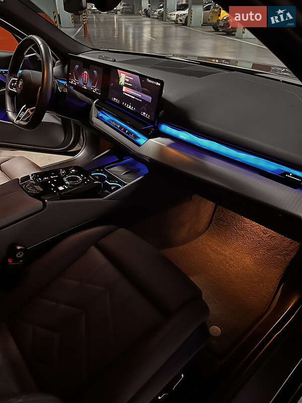 Седан BMW 5 Series 2024 в Киеве