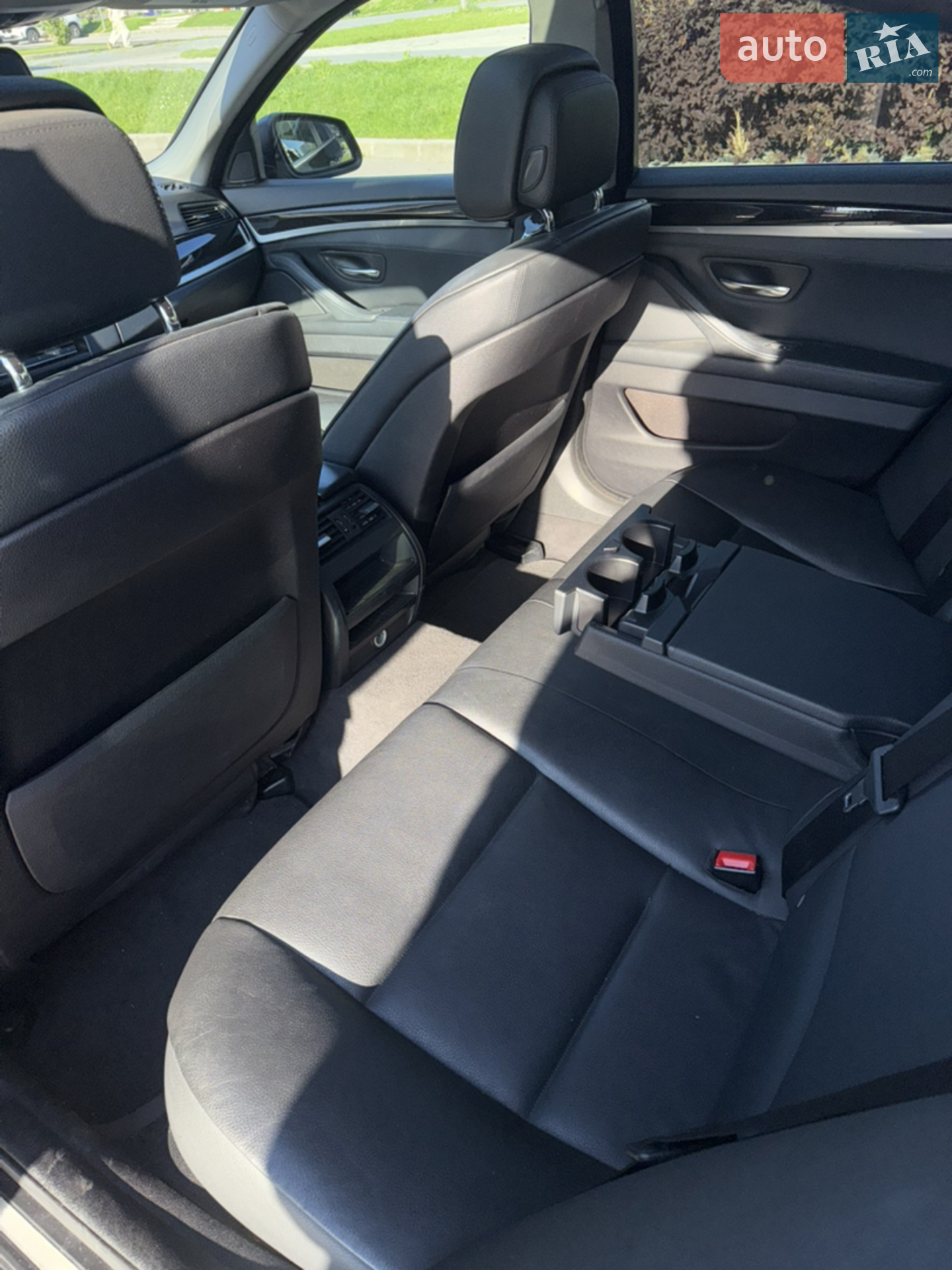 2011 BMW 5er - мініатюра 2
