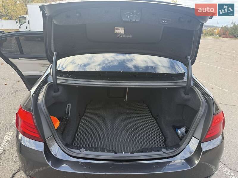 Седан BMW 5 Series 2011 в Кривому Розі