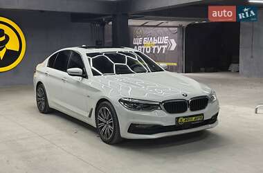 Седан BMW 5 Series 2017 в Черновцах