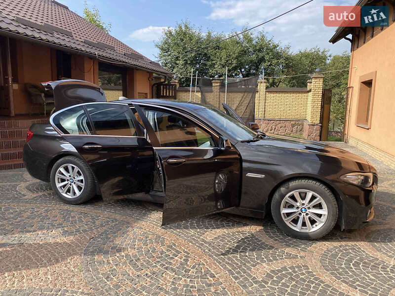 Седан BMW 5 Series 2016 в Тернополі
