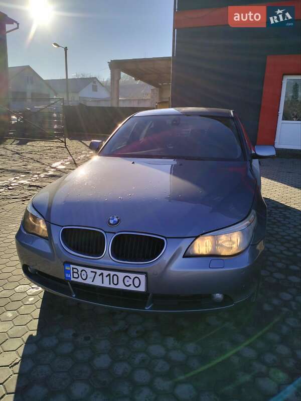 Седан BMW 5 Series 2004 в Кременце