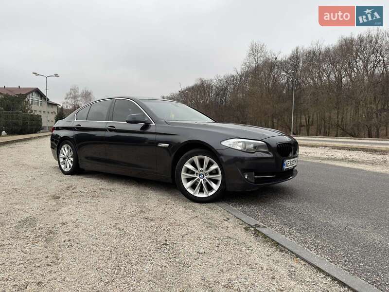 BMW 5 Series 2011