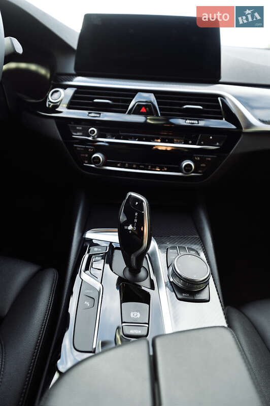 Седан BMW 5 Series 2018 в Тернополі