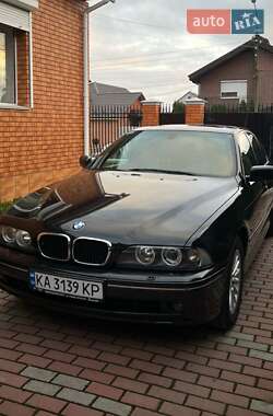 Седан BMW 5 Series 2002 в Умані