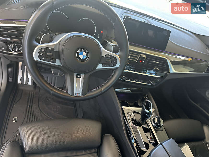 Седан BMW 5 Series 2018 в Киеве