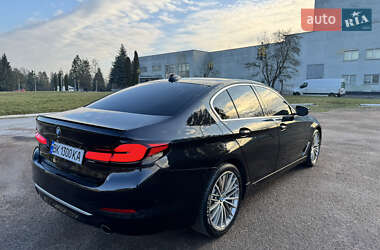 Седан BMW 5 Series 2017 в Ровно