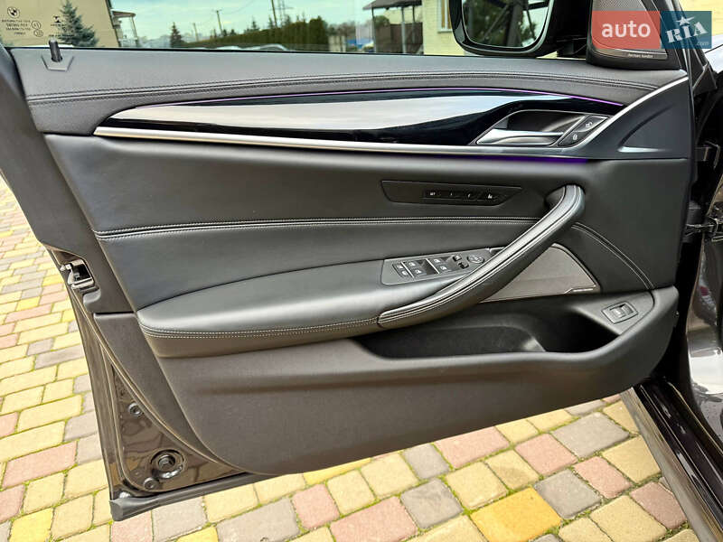 Седан BMW 5 Series 2017 в Днепре