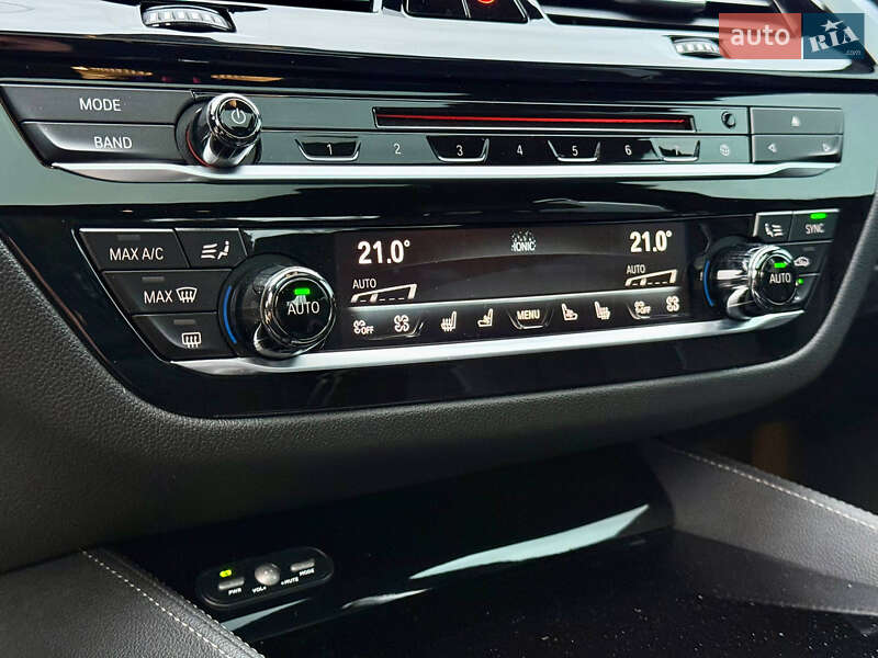 Седан BMW 5 Series 2017 в Днепре