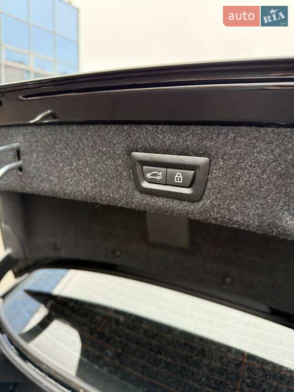 Седан BMW 5 Series 2018 в Днепре