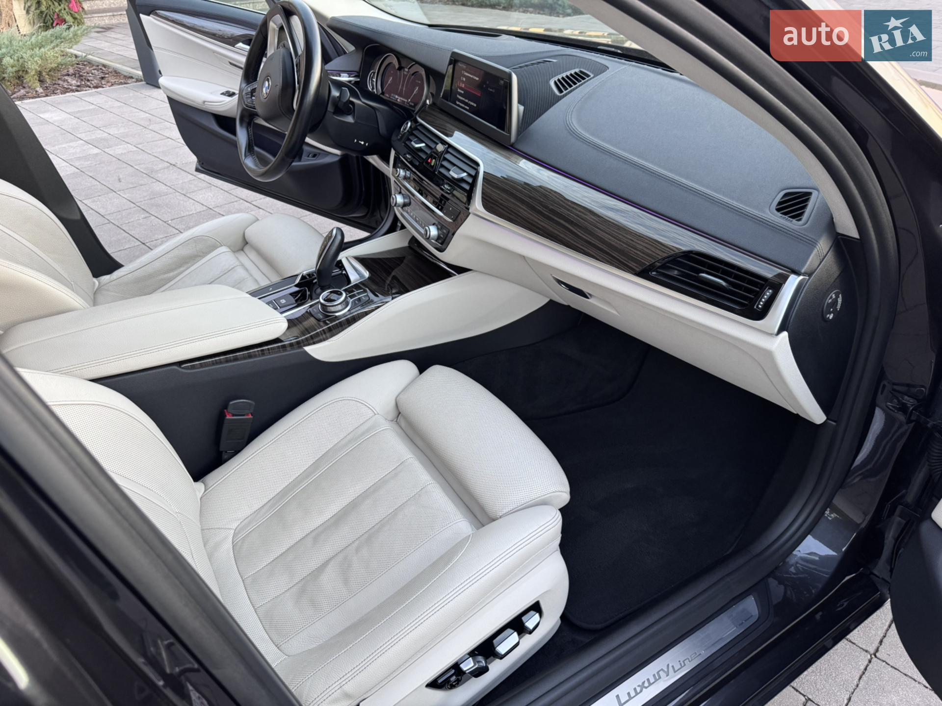 2017 BMW 5er - мініатюра 14