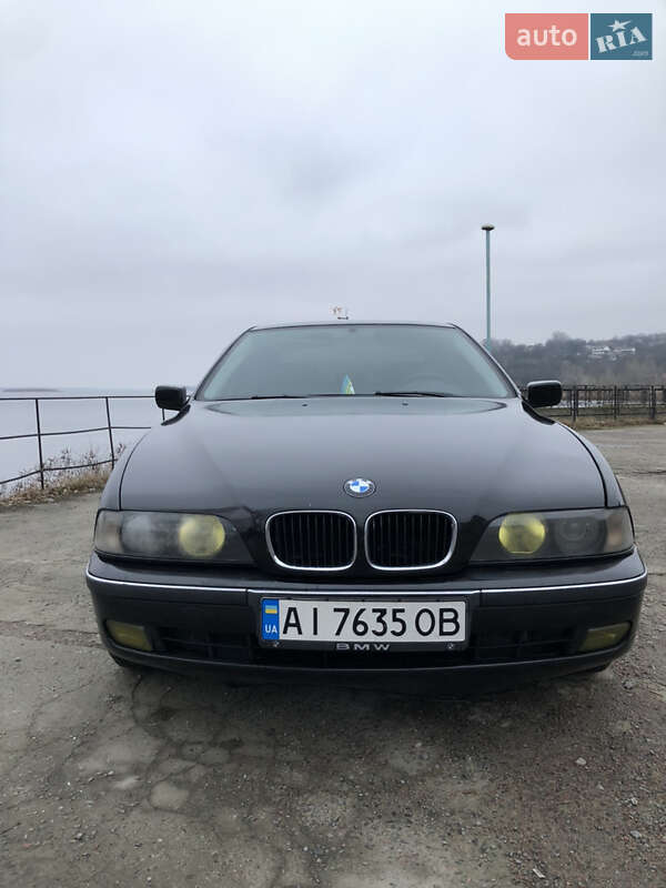 Седан BMW 5 Series 1999 в Киеве