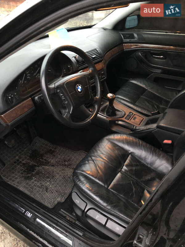 Седан BMW 5 Series 1999 в Киеве
