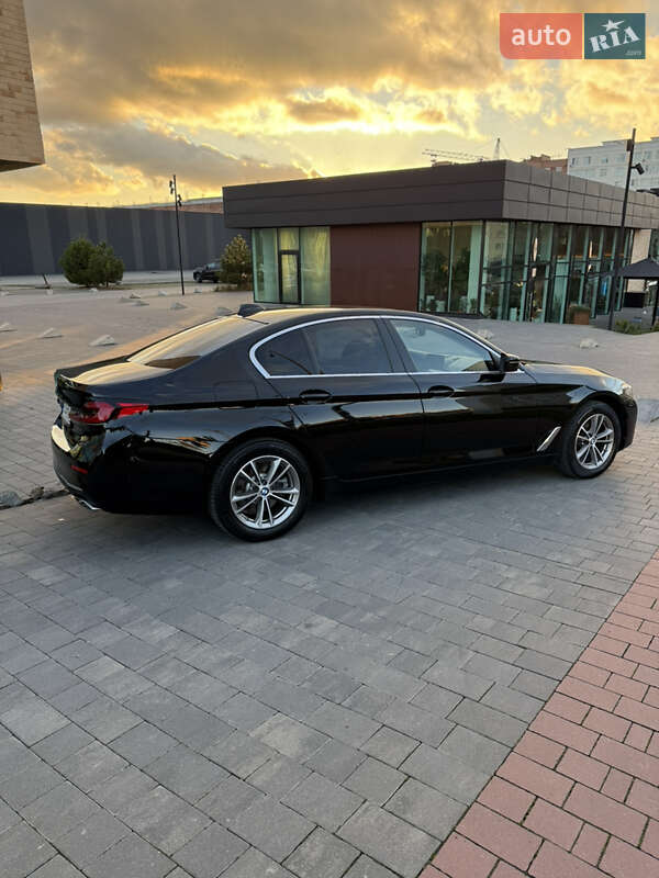 Седан BMW 5 Series 2020 в Хмельницком