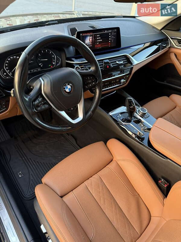Седан BMW 5 Series 2020 в Хмельницком