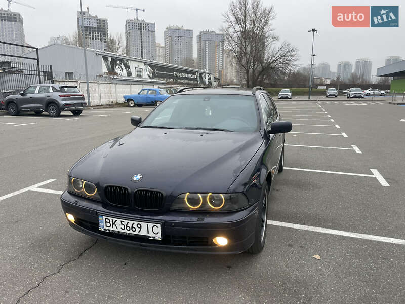 Универсал BMW 5 Series 2001 в Киеве