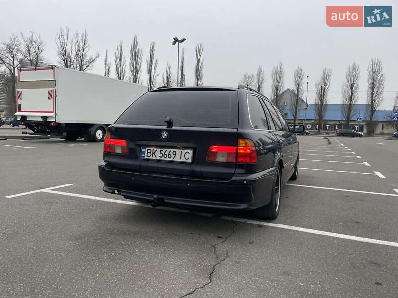 Универсал BMW 5 Series 2001 в Киеве