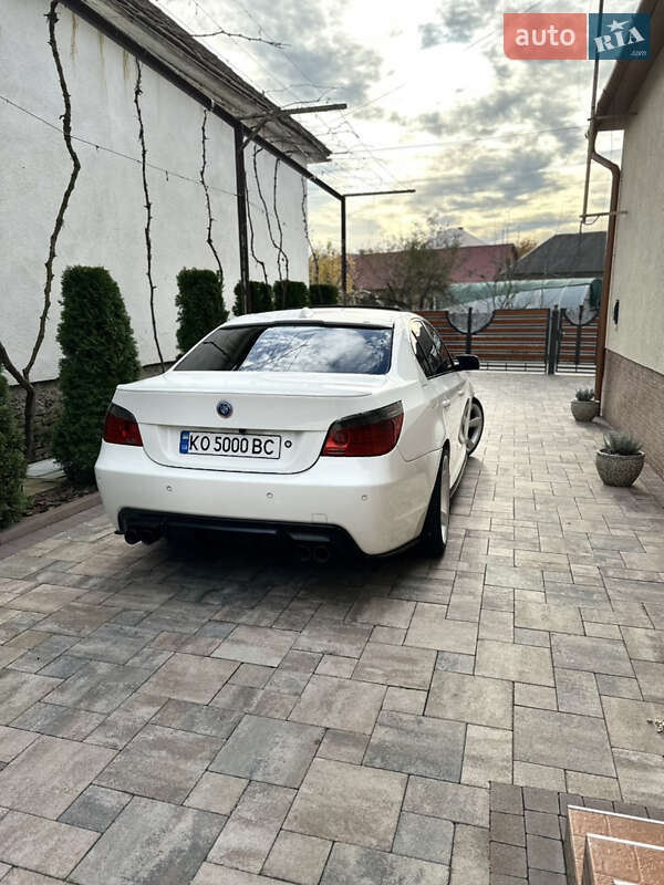 Седан BMW 5 Series 2008 в Ужгороді