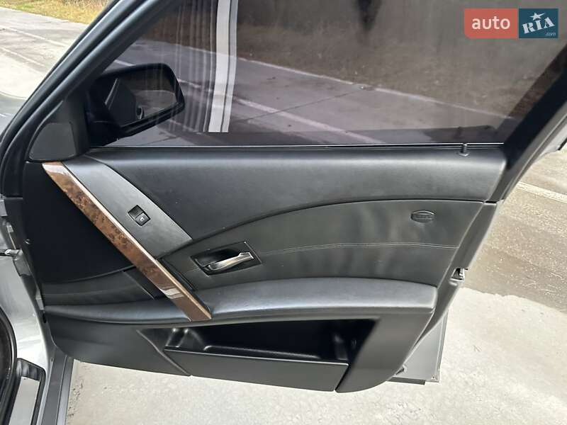Седан BMW 5 Series 2005 в Славуті