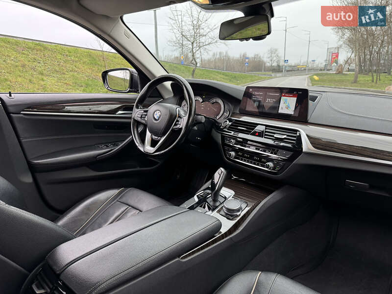 Седан BMW 5 Series 2017 в Києві
