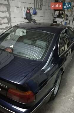 Седан BMW 5 Series 1999 в Киеве