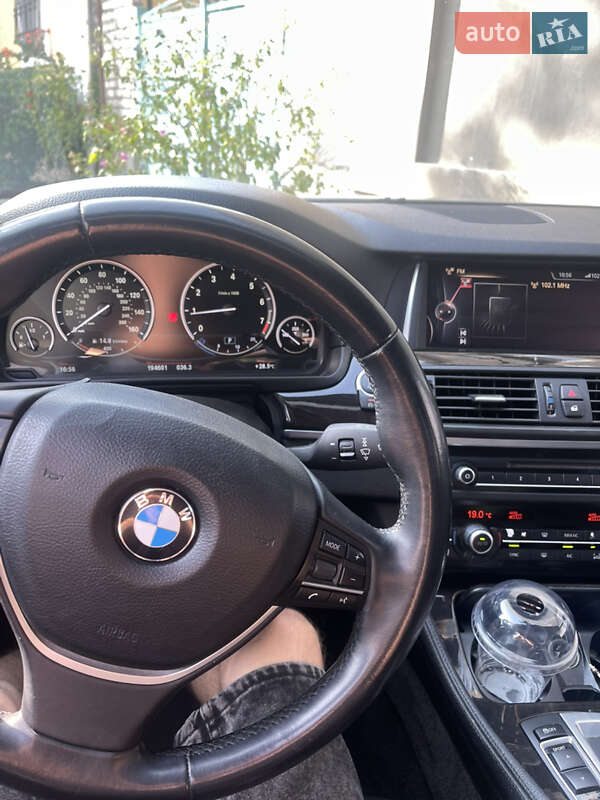 Седан BMW 5 Series 2015 в Миколаєві