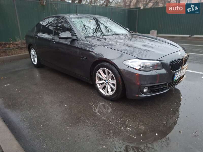 Седан BMW 5 Series 2015 в Києві