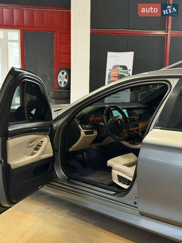 Седан BMW 5 Series 2012 в Запорожье