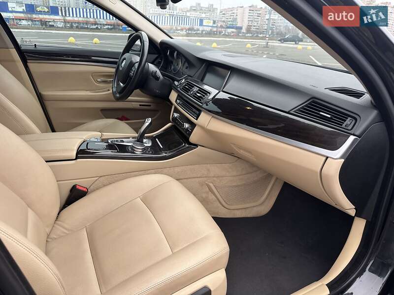 Седан BMW 5 Series 2014 в Києві