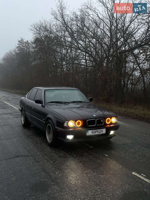 Седан BMW 5 Series 1988 в Кропивницком