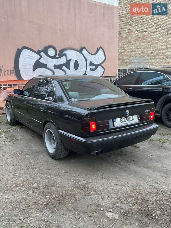 Седан BMW 5 Series 1988 в Кропивницком